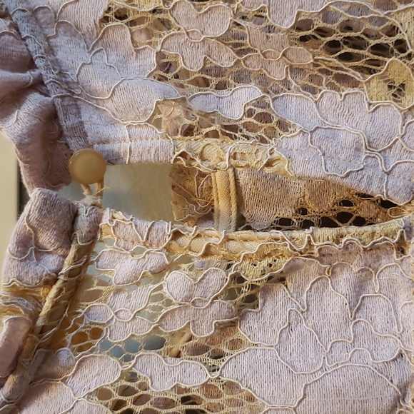 Monteau NWT Floral Lace Ruffle Cap Sleeve Lined Top, Small - Picture 6 of 7